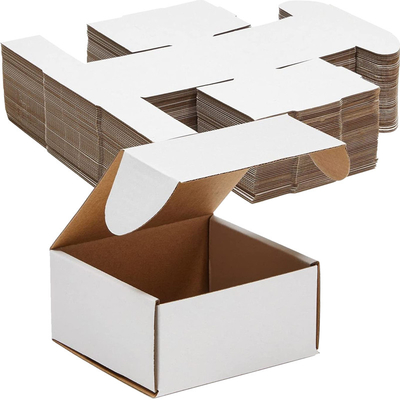 جعبه حمل و نقل سفید قابل بازیافت سفارشی بسته بندی پستی حمل و نقل راه راه